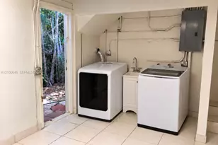 10417 NE 2nd Ave, Miami Shores, FL 33138 - Photo 38