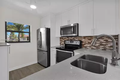 7142 Golf Colony Ct #206, Lake Worth, FL 33467 - Photo 6
