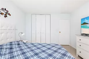 20400 W Country Club Dr, Aventura, FL 33180 - Photo 18