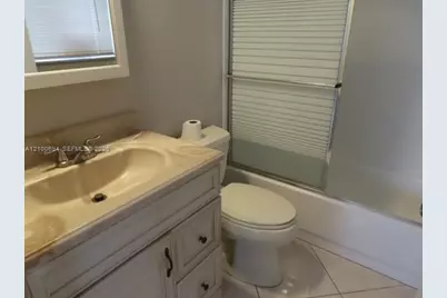 50 SE 11th St, Dania Beach, FL 33004 - Photo 10