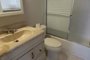 50 SE 11th St, Dania Beach, FL 33004 - Photo 10