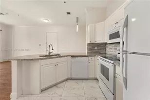 4704 SW 160th Ave, Miramar, FL 33027 - Photo 8