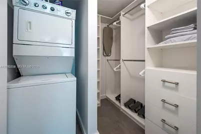 60 SW 13th St #3014, Miami, FL 33130 - Photo 12