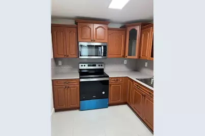 20850 San Simeon Way #106-5, Miami, FL 33179 - Photo 4
