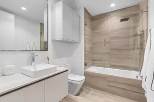 5775 Collins Ave, Miami Beach, FL 33140 - Photo 16