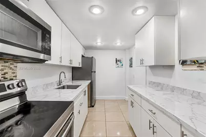 1251 NE 108th St #501, Miami, FL 33161 - Photo 6