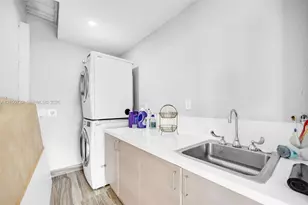 1271 W 79th St, Hialeah, FL 33014 - Photo 22