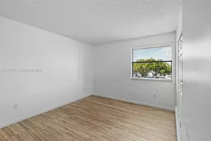 1128 N Hiatus Rd, Pembroke Pines, FL 33026 - Photo 14