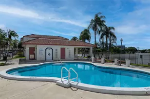 1128 N Hiatus Rd, Pembroke Pines, FL 33026 - Photo 2