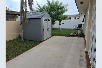 7557 W 4th Ln, Hialeah, FL 33014 - Photo 6
