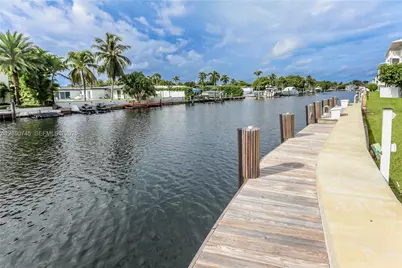 440 Paradise Isle Blvd #107, Hallandale Beach, FL 33009 - Photo 32