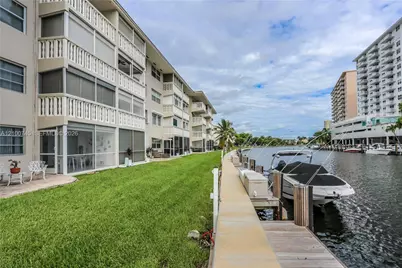 440 Paradise Isle Blvd #107, Hallandale Beach, FL 33009 - Photo 26