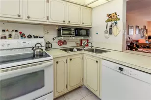 440 Paradise Isle Blvd, Hallandale Beach, FL 33009 - Photo 12