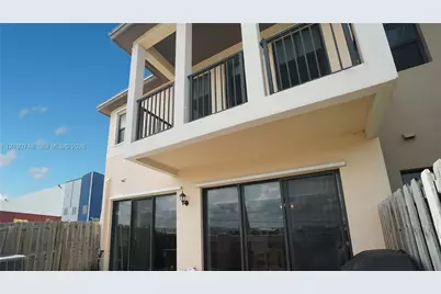 10401 NW 61st Ln, Doral, FL 33178 - Photo 30