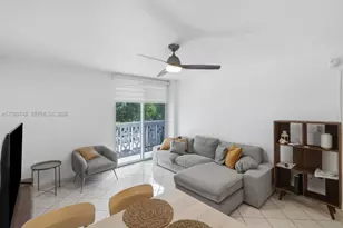 1020 Meridian Ave, Miami Beach, FL 33139 - Photo 6