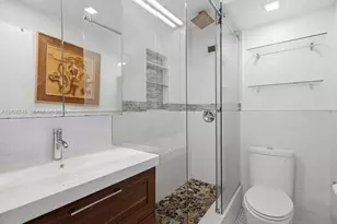 1020 Meridian Ave, Miami Beach, FL 33139 - Photo 14