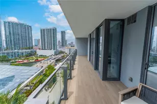 68 SE 6th St, Miami, FL 33131 - Photo 28
