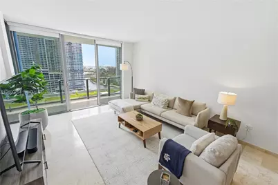 68 SE 6th St #1106, Miami, FL 33131 - Photo 4