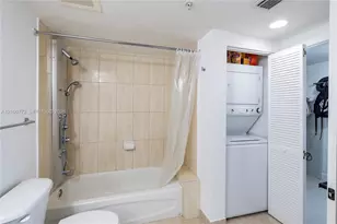 1750 N Bayshore Dr, Miami, FL 33132 - Photo 12