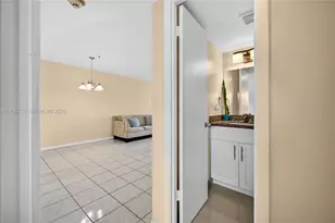 8901 Sunrise Lakes Blvd, Sunrise, FL 33322 - Photo 30
