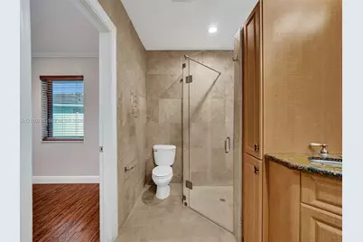 2756 NE 33rd St, Fort Lauderdale, FL 33306 - Photo 32