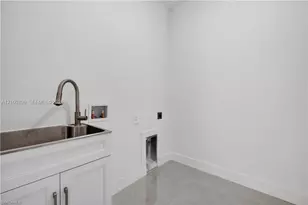 392 S Charwood Ave, Lehigh Acres, FL 33971 - Photo 30