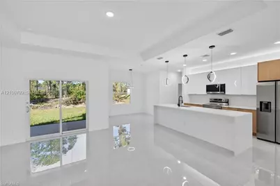 392 S Charwood Ave, Lehigh Acres, FL 33971 - Photo 8