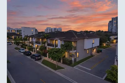 8373 NW 49th St, Doral, FL 33166 - Photo 1