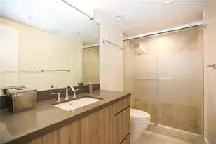 300 Bayview Dr, Sunny Isles Beach, FL 33160 - Photo 16