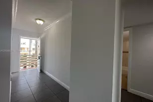 980 NE 170th St, North Miami Beach, FL 33162 - Photo 22