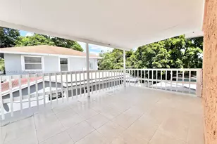 200 NW 17th Ct, Miami, FL 33125 - Photo 8