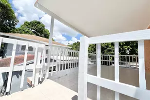 200 NW 17th Ct, Miami, FL 33125 - Photo 22