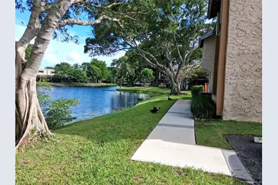 108 Wimbledon Lake Dr, Plantation, FL 33324 - Photo 4