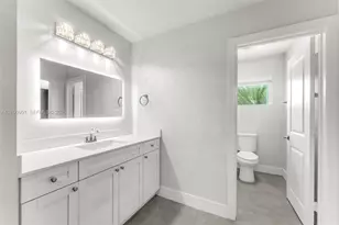 19610 SW 332nd St, Homestead, FL 33034 - Photo 12