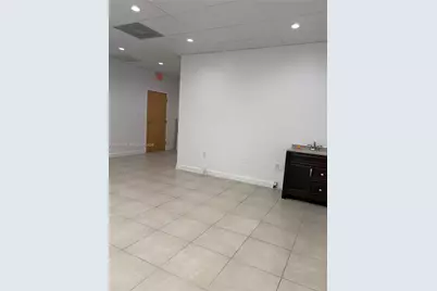 18315 W Dixie Hwy, North Miami Beach, FL 33160 - Photo 10