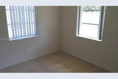 4304 N Shore Dr, West Palm Beach, FL 33407 - Photo 10