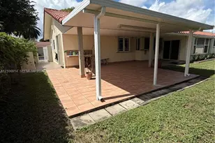 5223 SW 102nd Ct, Miami, FL 33165 - Photo 10