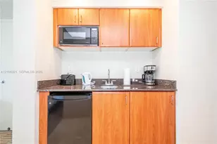 18001 Collins Ave, Sunny Isles Beach, FL 33160 - Photo 6
