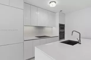 700 NE 24th St, Miami, FL 33137 - Photo 10
