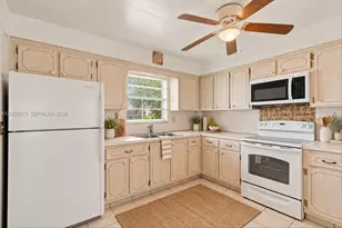 500 S Luna Ct, Hollywood, FL 33021 - Photo 12