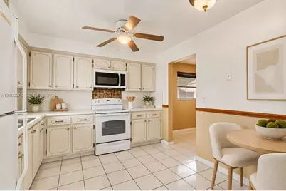 500 S Luna Ct #3, Hollywood, FL 33021 - Photo 14
