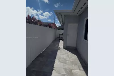 1130 NW 34th Ave #B, Miami, FL 33125 - Photo 10