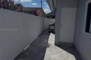 1130 NW 34th Ave, Miami, FL 33125 - Photo 10