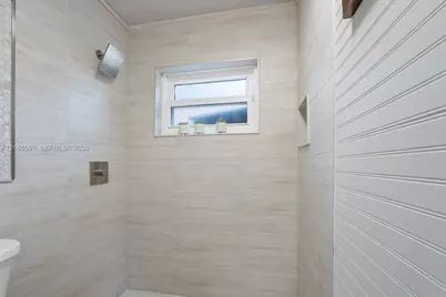 387 NW 39th Way, Deerfield Beach, FL 33442 - Photo 12