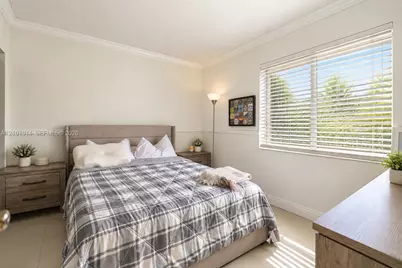 1171 NW 125th Ct #104, Miami, FL 33182 - Photo 8