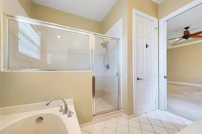 4685 Lakeside Ter, Davie, FL 33314 - Photo 30