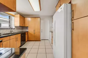 590 W 50th St, Miami Beach, FL 33140 - Photo 16