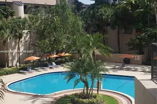 540 Brickell Key Dr, Miami, FL 33131 - Photo 2