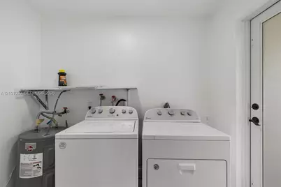1816 NW 22nd Ct, Miami, FL 33125 - Photo 32