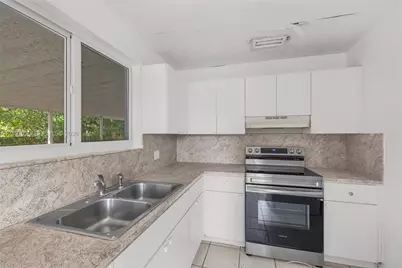 1816 NW 22nd Ct, Miami, FL 33125 - Photo 10